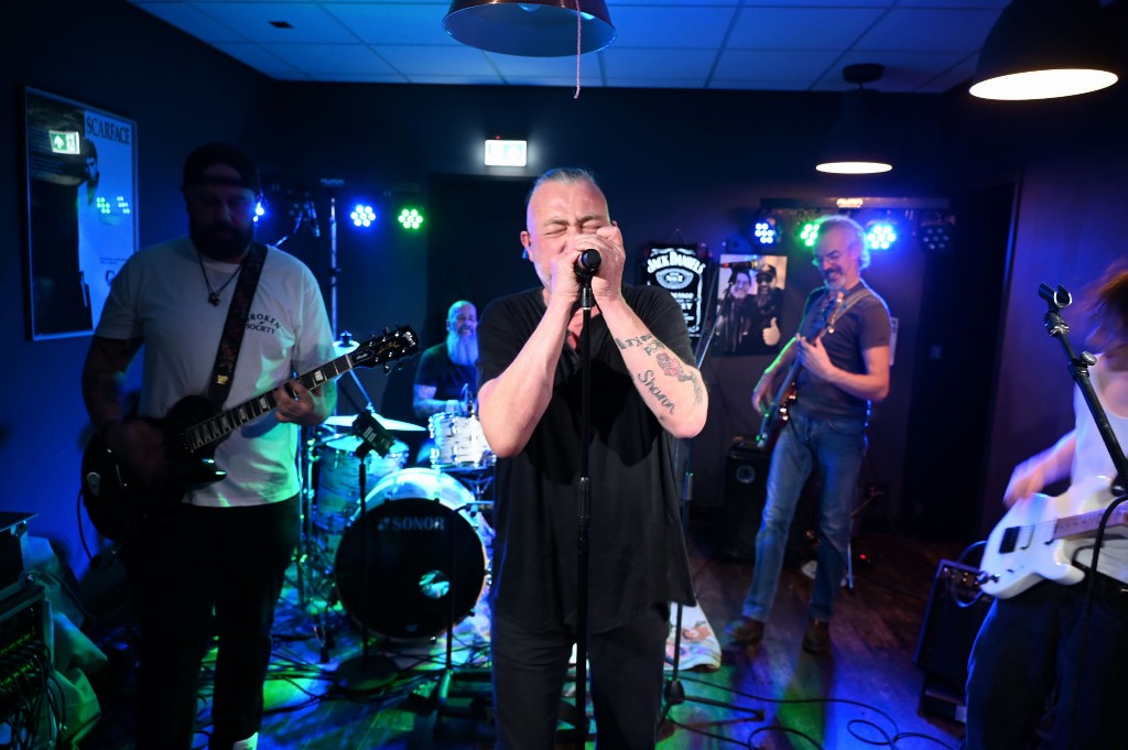 ../Images/10 jaar Ro's Barbershop 369.jpg